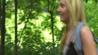 7168 Martina MrdaniStoparekCz Martina U Benziny-1