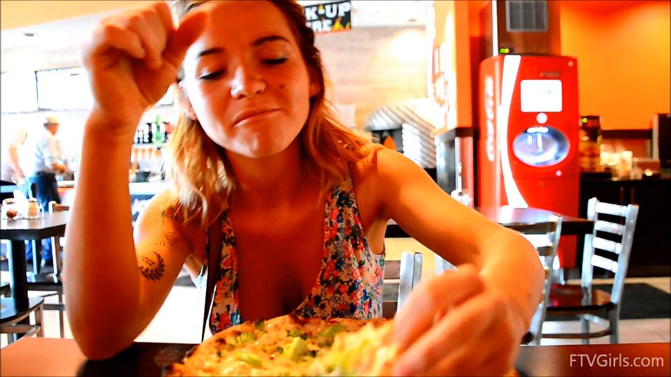 Charlotte, Lexi - Going Beyond Friendship - More Spunky Charlotte 2017-09-20 1080p x265