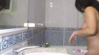 online video 49 Me follo a la chacha, se llama Barbara y ha caído en mi trampa. La voy a despedir, os iré informando on milf porn -9