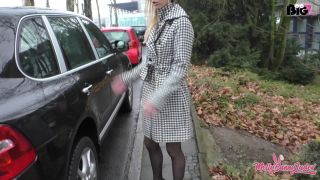 clip 30 MellyBunnyLuder - Mein 1. Public Blowjob - granny - femdom porn samantha blowjob-0