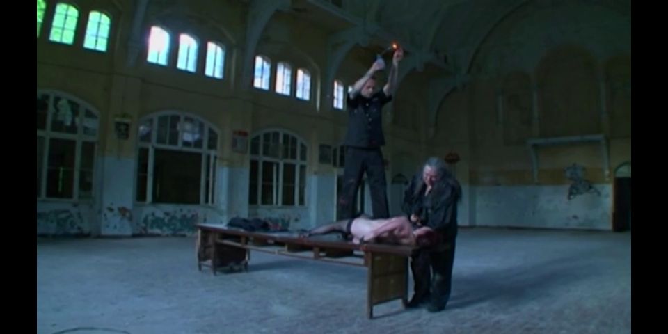 4 Stunden Lust und Schmerz 6 (2022).