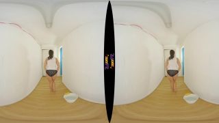 Amelia'S Big Wet TShirt Boobs In Virtual Reality 3D-0