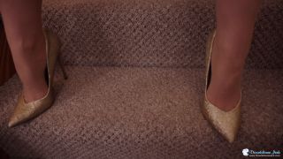 Ivy L - UNDERBOOB JERK.-0