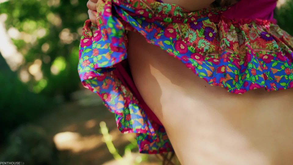 [PenthouseGold] Roxy Shaw Pet Of The Month October (2023) [10.01.23] [1080p]