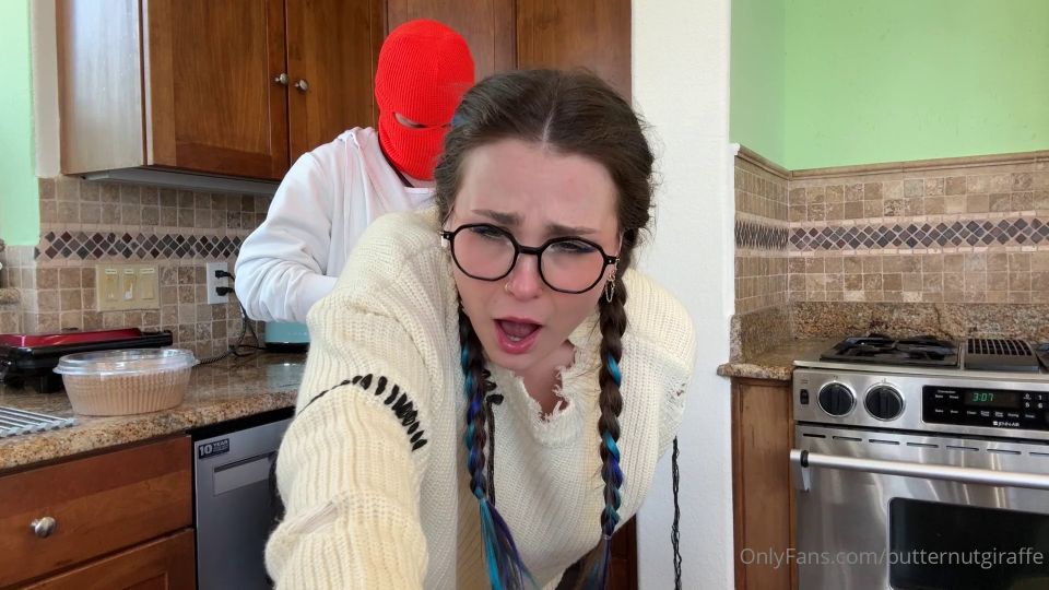 Kayla (butternutgiraffe) Kitchen Hard Fuck PPV Onlyfans (Amateur porn)