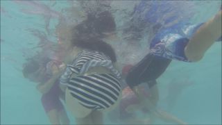 Voyeur Under the water in the swimming pool - pcolle YMUW-1007,  on voyeur -3