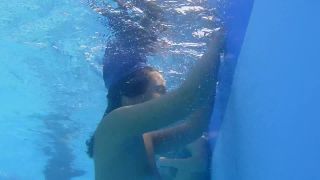  voyeur | Downblouse - UNDERWATER NIPPLE SLIP REVEALED NICE PUFFY NIPPLES. GREAT DOWNBLOUSE | voyeur-4