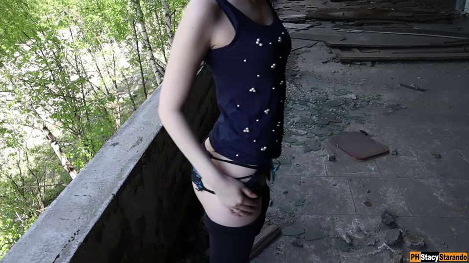 Beautiful Sex With A Beautiful Girl In An Abandoned Building 1080p