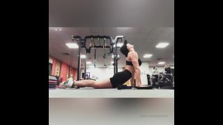 online xxx video 15 cleosummersxxx 0402202021002493 love a good stretch in the gym, calf fetish on fetish porn -9