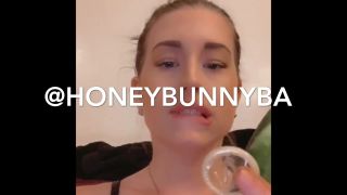 HoneyBunnyBA - Cucumber in my booty - Wetandmessy-2