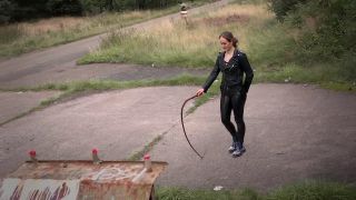 FEMDOMFOTO - Whiper - First Flick And Target Trainings (German).-9