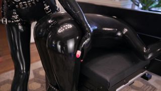 Vespa, Chuck - Pilloried.-6