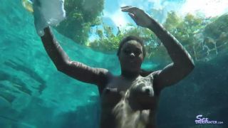 Online porn - SexUnderWater presents simonestyles1 12k teens-8