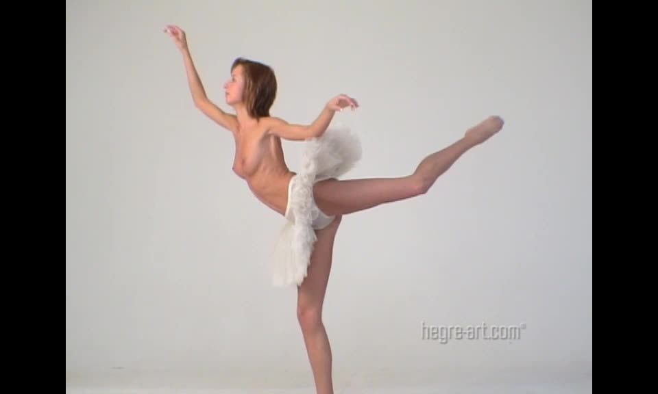 {hegre-art.com Yanna Ballerina 576p (mp4, 576p, 17.62 Mb)|hegre