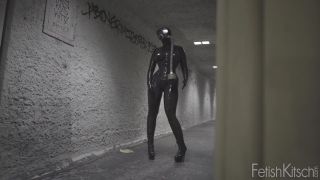 Miss Kitsch - Tunnel Vision - Latex-5