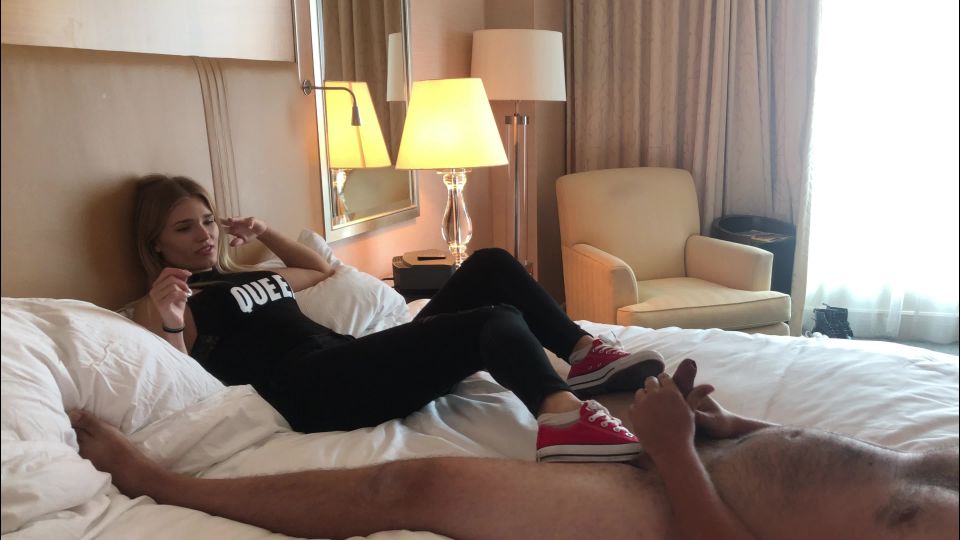 Princess Amber & Her Red Converse Destroying Balls Sex Cl...