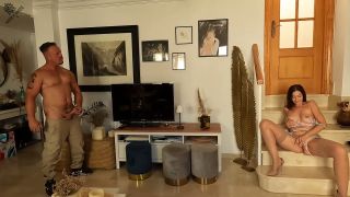 Mary Haze - Vom Mitbewohner erwischt und HARDCORE ZERFICKT 1080P - Mdh-2