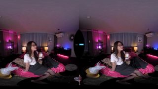 IPVR-167 【VR】ラブホ相部屋逆NTR 相沢みなみ-1