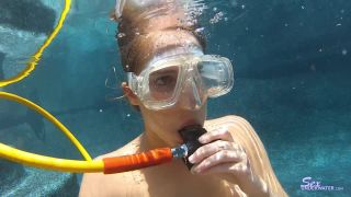 SexUnderwater e1247 Cadence Scuba Training (mp4)-4