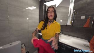 6240 I Fucked A Pizza Delivery Girl In Restaurant Toilets-2