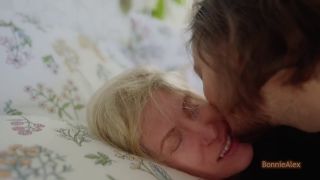 Real Orgasm Casual Morning of a Couple in Love-1