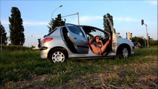 Barefoot Nudity Ginevra Clouchet 2014-07-19 Barefoot car erotica 1-4