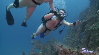 SexUnderwater e0494 Deep Wreck BJ (mp4)-0