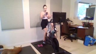 brittibratti 2023-08-14 Stream started at 08142023 0104 pm  Happy Monday!-3