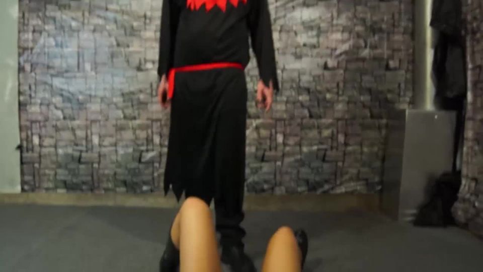 [supermisses.com] Alex David – Raven Betrayed – Mixed Wrestling 720p | giga heroine, superheroines porn, superheroine, wonder woman