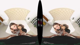 Game of Moans VR: Rita Hoff & Sonia White UltraHD 8K Action-9