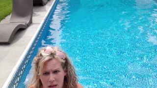 Ursula_pool voyeur -1