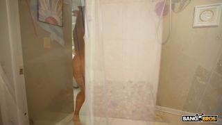 Koda Monroe's Stunning Big Tits Round Asses in 1080p Hot Sho-2