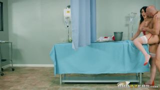 Valentina Nappi A Nurse Has Needs (Amateur porn)-3