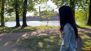 Girlfriend Gets Orgasms In A Public Park And I Control It With A Toy From Flirtwithsb 1080p-3