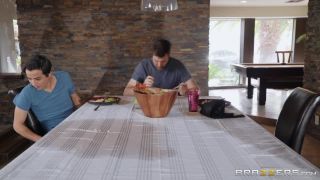 Krissy Lynn - Helicockter Mom.-1
