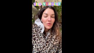 giaisabellaxx H265 2023-02-27 just flapping my lips thinking of u this cold monday morning  i always forget how muc-3