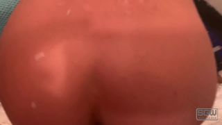 Sparksgowild - young fit couple fuck in parents bathroom-9