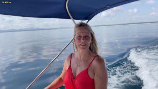 Sweet Susi NRW - Nackt Boot Fahren 1080P - Mdh-2