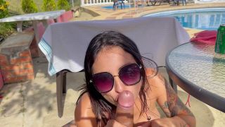 Sexo Apasionado De Una Pareja Amateur Teen Por un Lago Verano Al Aire Libre.-7