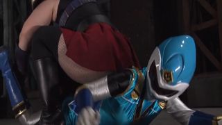 [WarAnLov.com] SPSE-01 Hisou Sentai Kageninja Blue is attacked by female-007-2