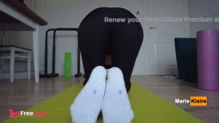 [GetFreeDays.com] Girl in gym leggings does exercises and then humping a roller until orgasm Adult Film December 2022-1