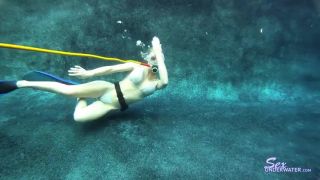 SexUnderwater e0500 Ali May Scuba Training (mp4)-3