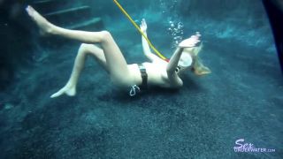 SexUnderwater e0500 Ali May Scuba Training (mp4)-7