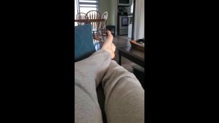 Sloans Paws Sloans Paws aka sloan_paws - 04-02-2020 OnlyFans Video - Watch me wiggle my toes and stretch my soles while I watch tv  Mindhunter season video fetish-2