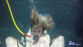 SexUnderwater e0466 Topanga Fox Gropecam Scuba Blow Job (mp4)-7