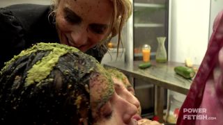 Brittany Bardot, Megan Venturi, Valentina Sierra - veget...-8