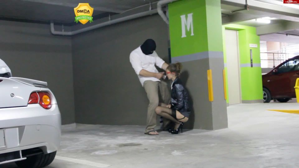 Angel Desert - Fuck On The Parking (Pornstar)