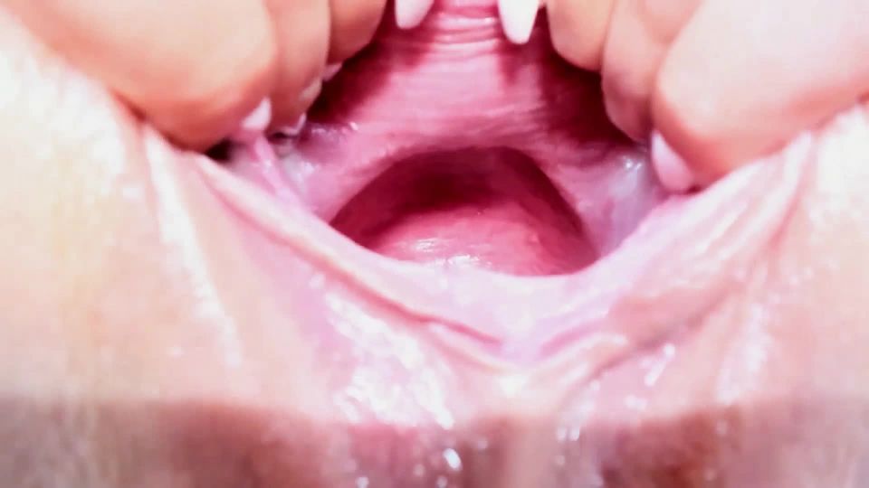 Russian Hot Camgirl Moonchristine Stretched Pussy Gape Du...