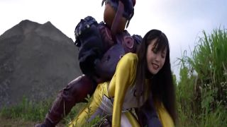 [SuperMisses.com] MSZ-12 Blame a Super Heroine With Special Attack: Beast Ranger -Beast Yellow (FHD ver.)-011-0