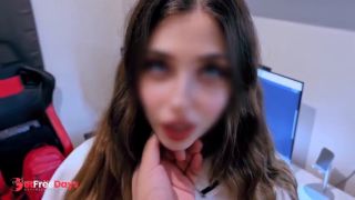 El padrastro de mi amiga me convence para follar, HABLANDO ESPAOL-2